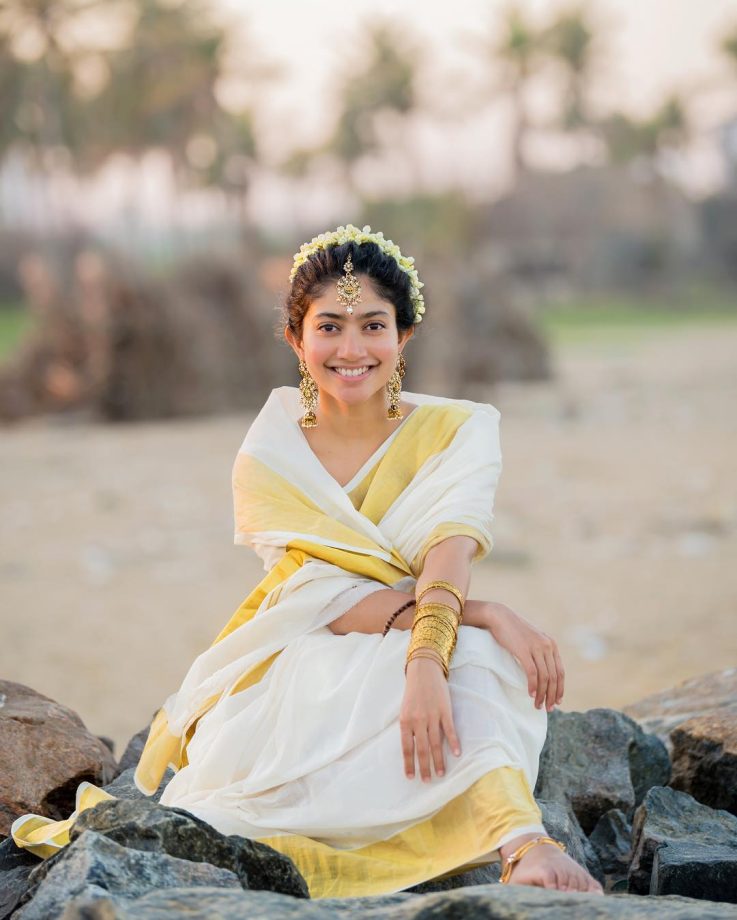 South Indian Stars in Kasavu Sarees for Onam 2025 965815