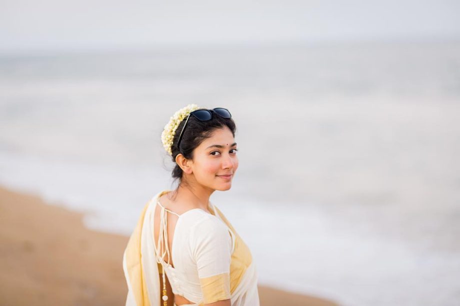 South Indian Stars in Kasavu Sarees for Onam 2025 965817