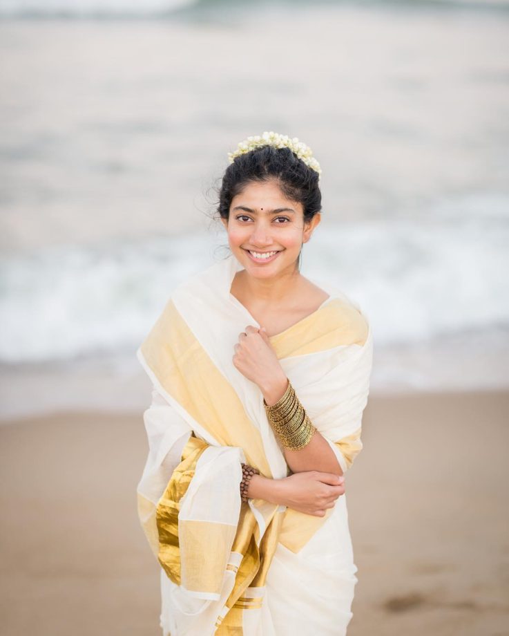 South Indian Stars in Kasavu Sarees for Onam 2025 965818