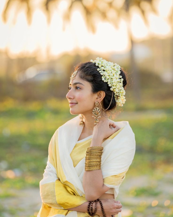 South Indian Stars in Kasavu Sarees for Onam 2025 965819