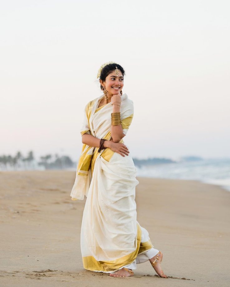 South Indian Stars in Kasavu Sarees for Onam 2025 965820