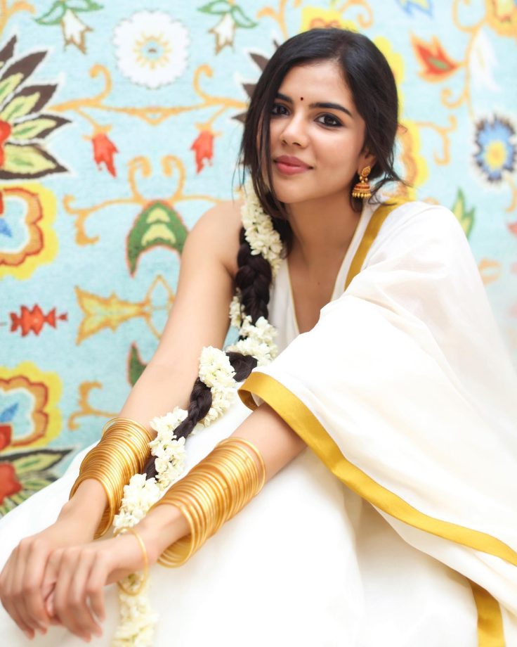 South Indian Stars in Kasavu Sarees for Onam 2025 965780