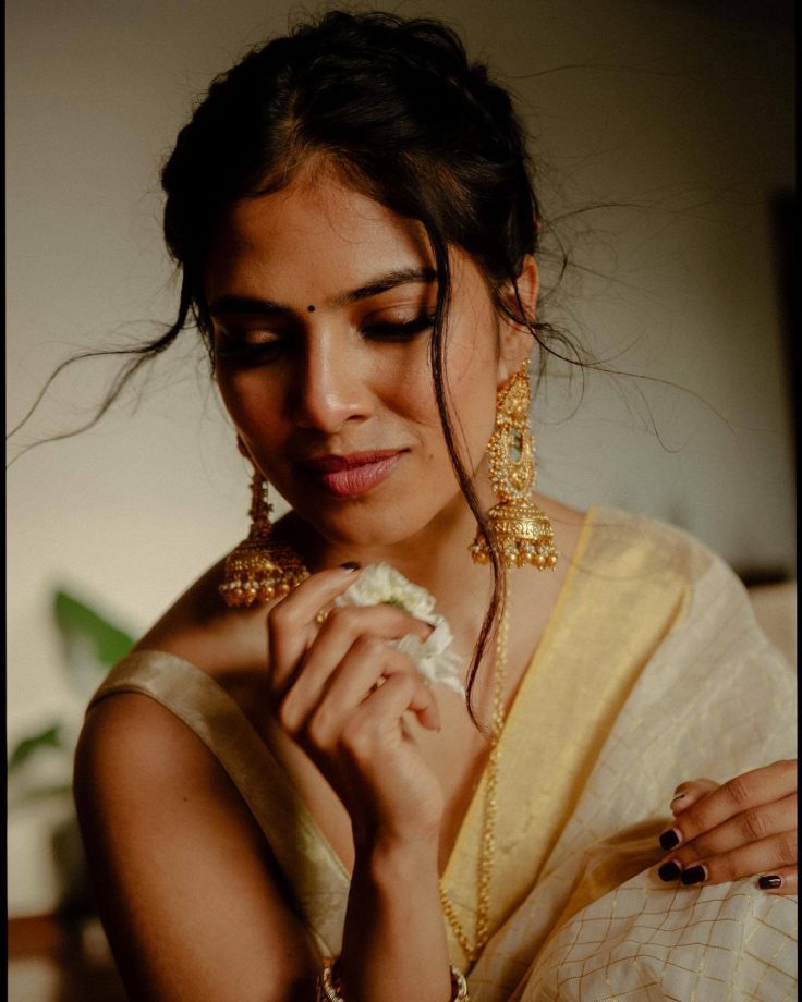 South Indian Stars in Kasavu Sarees for Onam 2025 965787