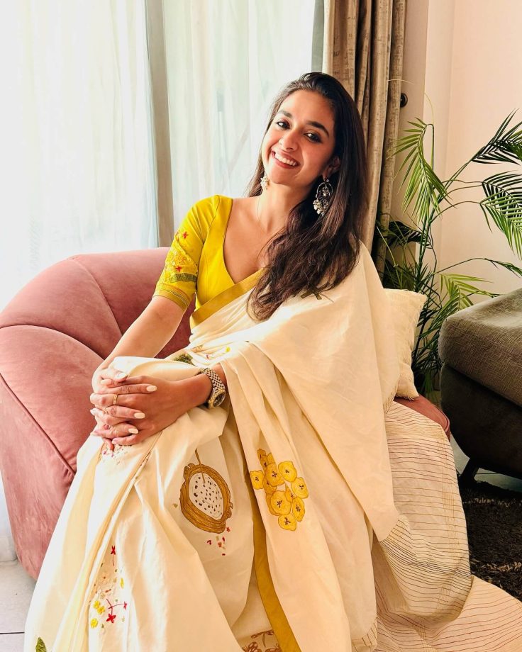 South Indian Stars Shine in White Sarees with Contrast Blouses for Onam 2025 965861