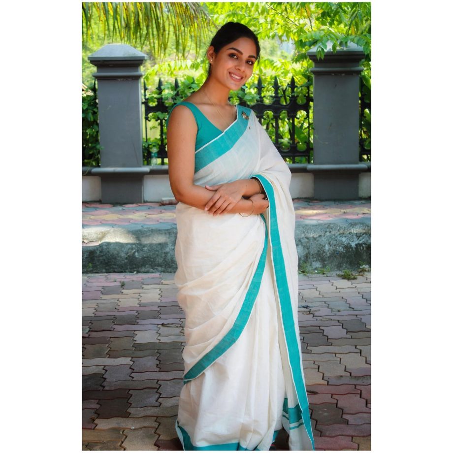 South Indian Stars Shine in White Sarees with Contrast Blouses for Onam 2025 965872