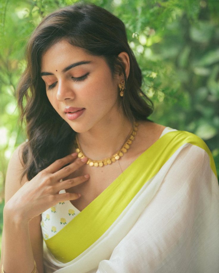 South Indian Stars Shine in White Sarees with Contrast Blouses for Onam 2025 965852