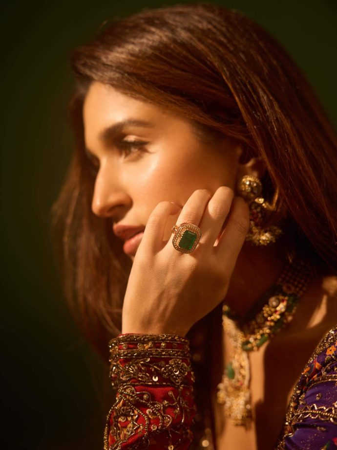 Sumbul Touqeer vs Nidhi Shah: A Navratri Fashion Face-Off 970344