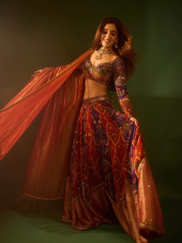 Sumbul Touqeer vs Nidhi Shah: A Navratri Fashion Face-Off 970345