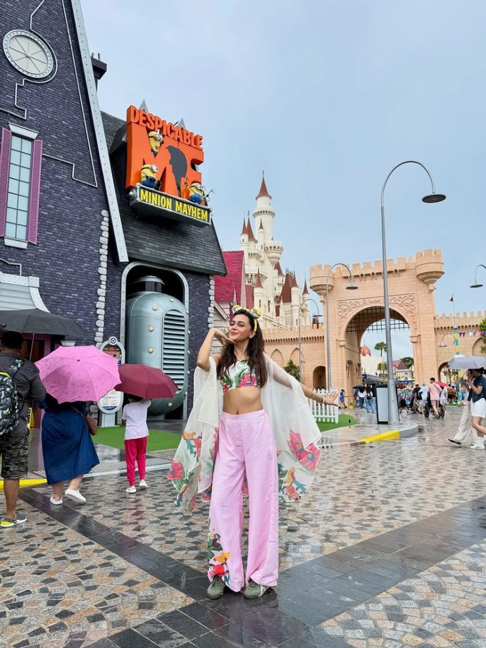 Tejasswi Prakash Serves Vacation Glam in Playful Florals 967391