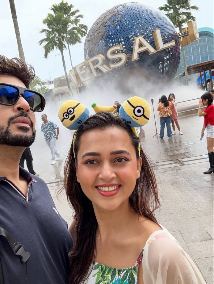 Tejasswi Prakash Serves Vacation Glam in Playful Florals 967392