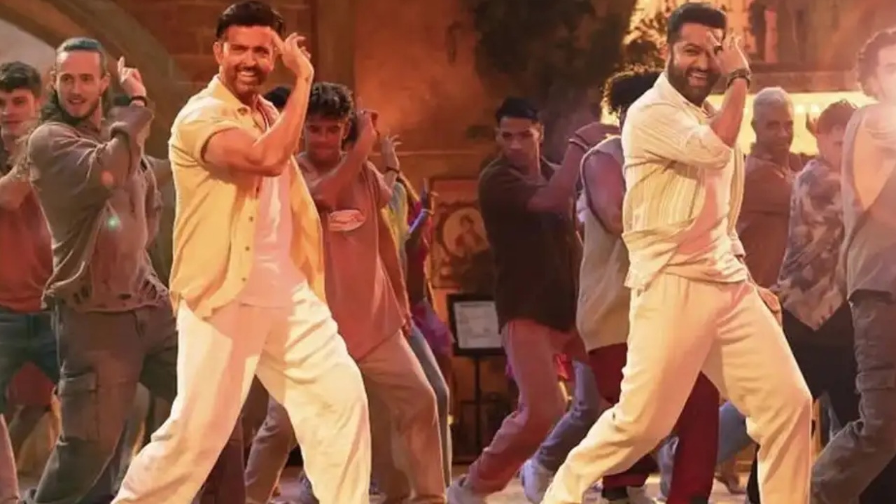War 2 Box Office Collection Day 22: Hrithik Roshan, Jr NTR's film reaches 236.16 crores 966698