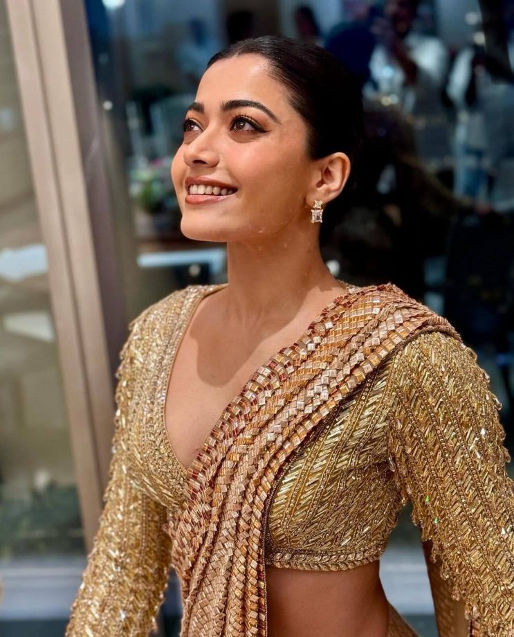 5 Stunning Looks of Asharfi girl Rashmika Mandanna, this Dhanteras 973102