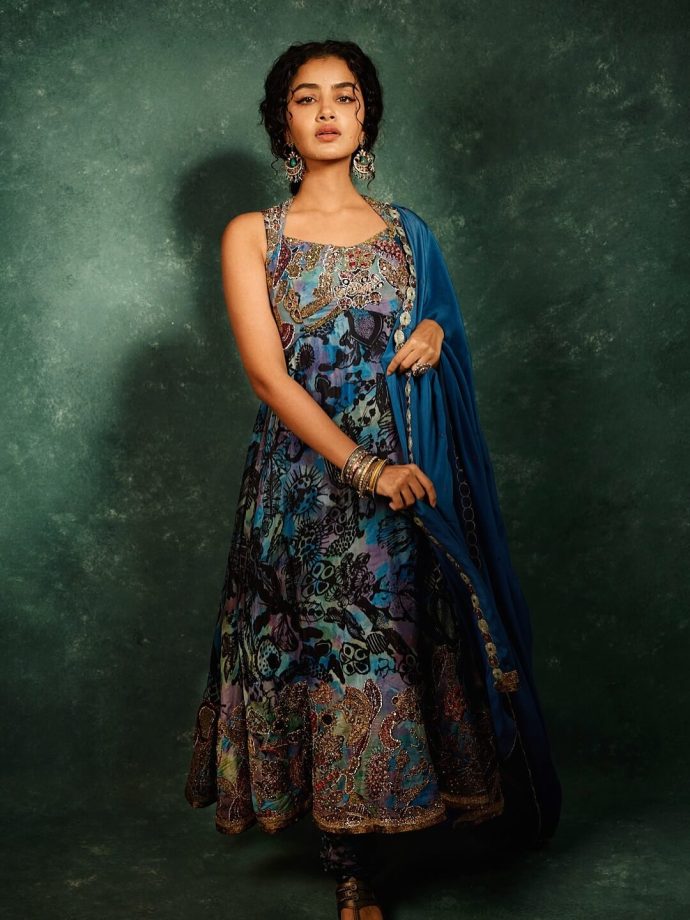 Anupama Parameswaran and Priya Varrier Set Fashion Goals in Designer Ensembles for Diwali 971589