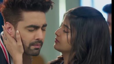 Yeh Rishta Kya Kehlata Hai Written Update 11 October 2025: Armaan Kneels Down To Propose, Abhira Blushes