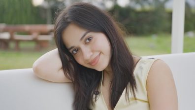 Jannat Zubair Glows in a Yellow Swing Moment