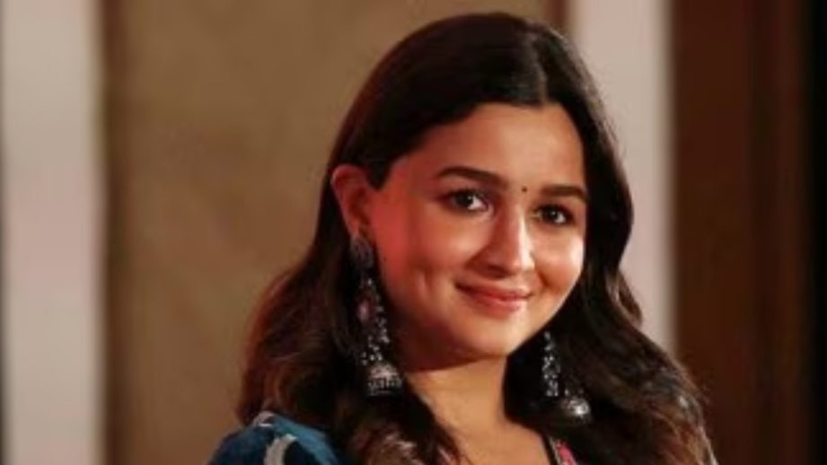 ‘Can We Please Move On?’: Alia Bhatt Dodges Exes Question On Too Much with Kajol and Twinkle Chat Show 971007