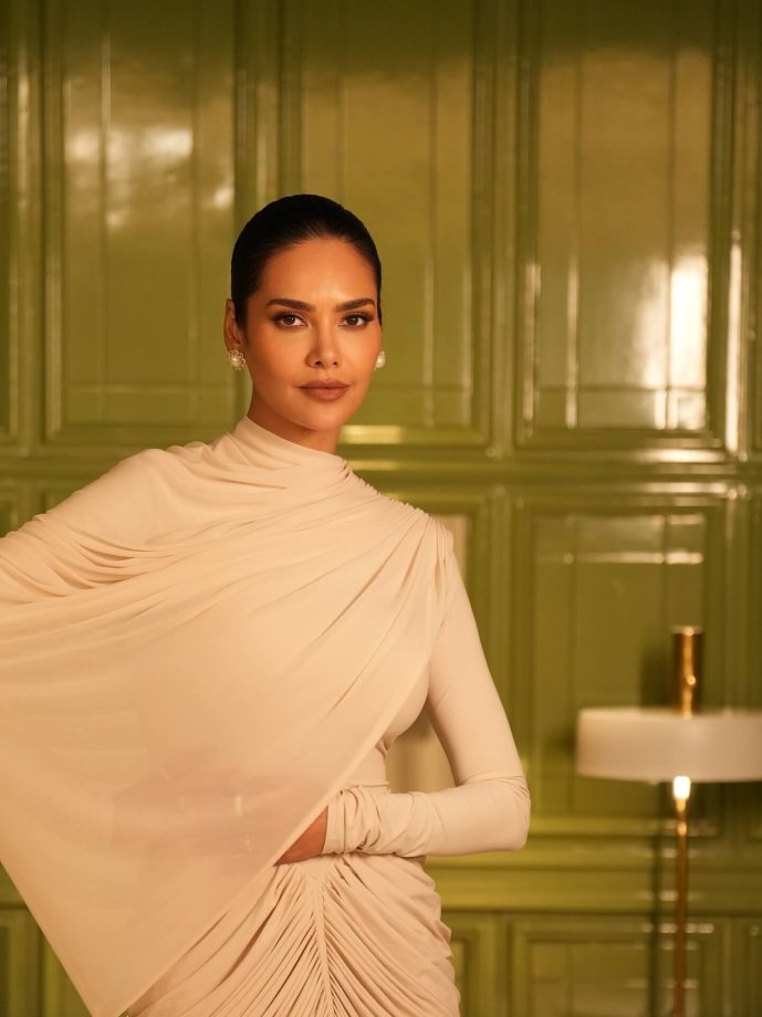 Esha Gupta Serves Goddess Glam in Ivory Gown, and the Internet Can’t Handle It 971578