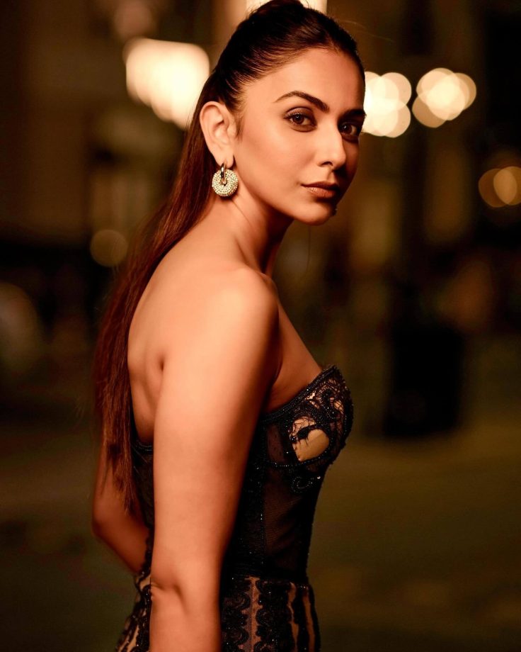 Happy Birthday Rakul Preet Singh! 10 Times She Stunned Us With Her Most Beautiful and Desirable Looks 971950