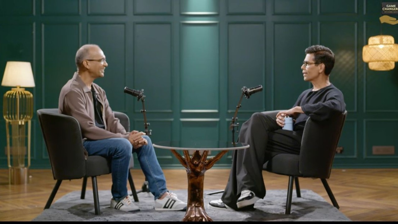 "He’s the only actor who has never talked money with me, " Says Karan Johar while talking about his equation with Shah Rukh Khan on Komal Nahta’s podcast Game Changers: The Producer Series! 971499
