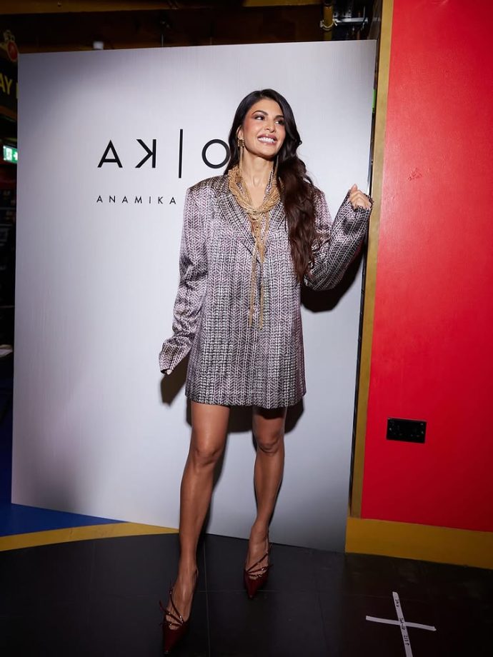 Jacqueline Fernandez’s Power Play in Plaid 971136