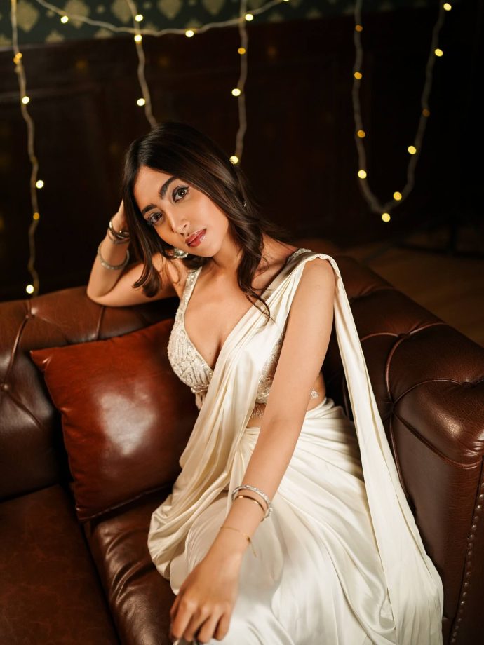 Kaashvi Hiranandani Stuns In Satin Saree, Scout's Reaction Takes The Spotlight 973348