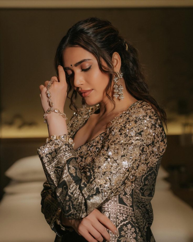 Karishma Tanna Defines Luxury in Black and Gold 972239