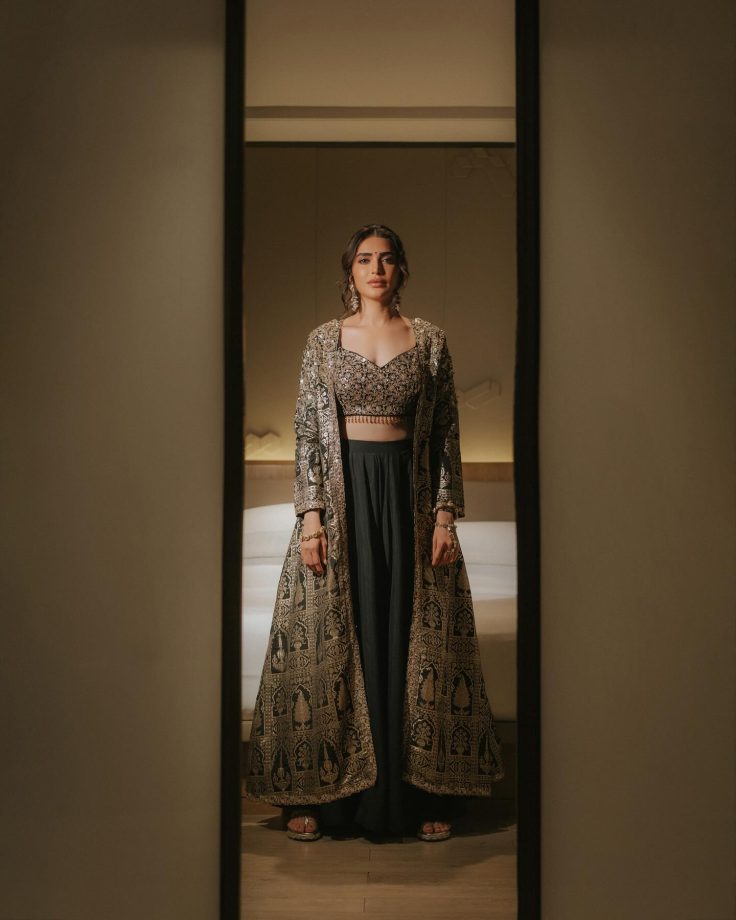 Karishma Tanna Defines Luxury in Black and Gold 972240