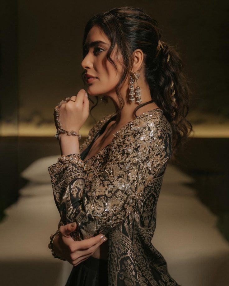 Karishma Tanna Defines Luxury in Black and Gold 972241
