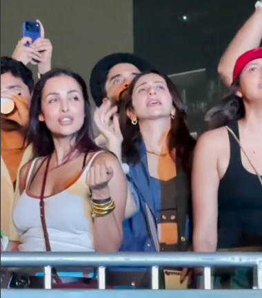 Malaika Arora, Rakul Preet Singh & Jackky Bhagnani Groove as Enrique Iglesias Sets Mumbai Ablaze at MMRDA Grounds! 974323