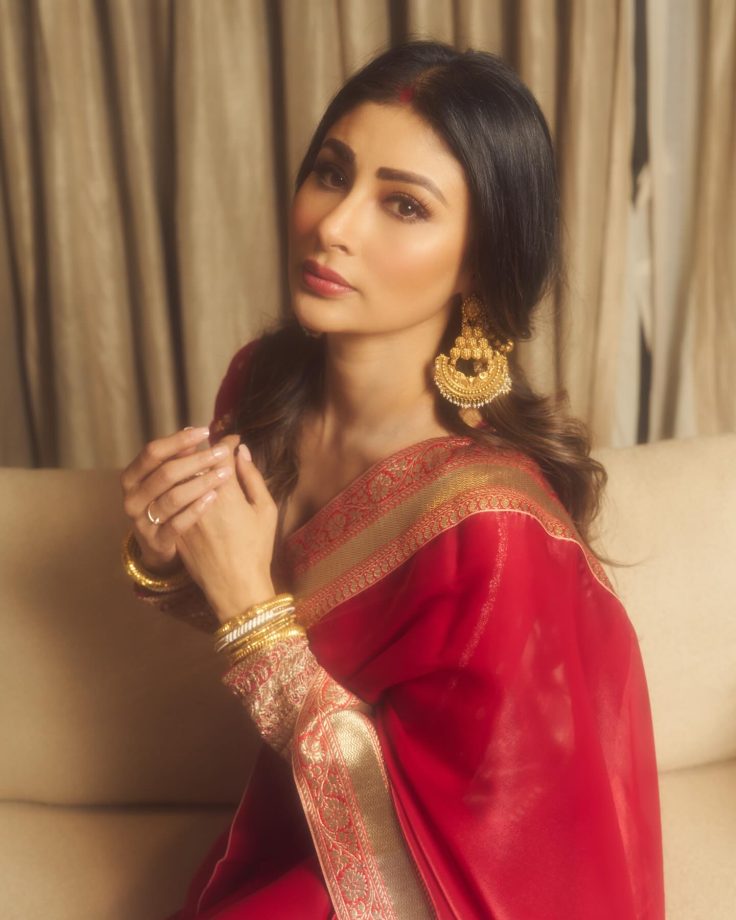 Mouni Roy’s Goddess Look from Durga Puja 970829