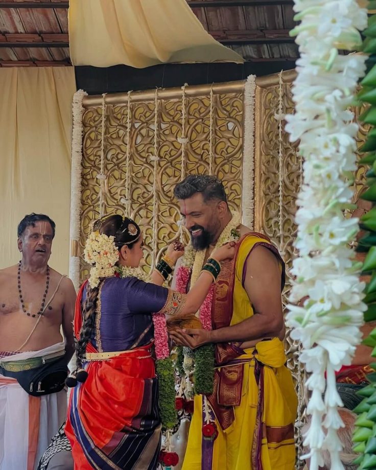 Musicians Raghu Dixit & Varijashree Venugopal Tie the Knot! 973840