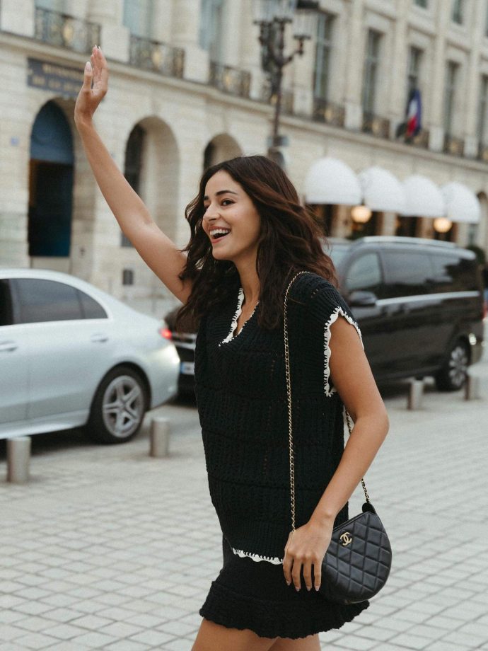 Paris Fashion Week 2025: Ananya Panday vs. Janhvi Kapoor – Who Ruled the Mini Skirt Moment? 971537