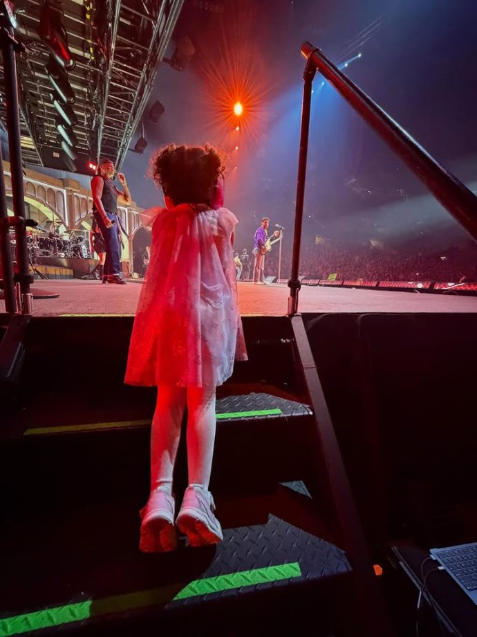 Priyanka Chopra Jonas Shares Adorable Moments with Daughter Malti from Tour; Nick Jonas Can’t Stop Gushing 974203