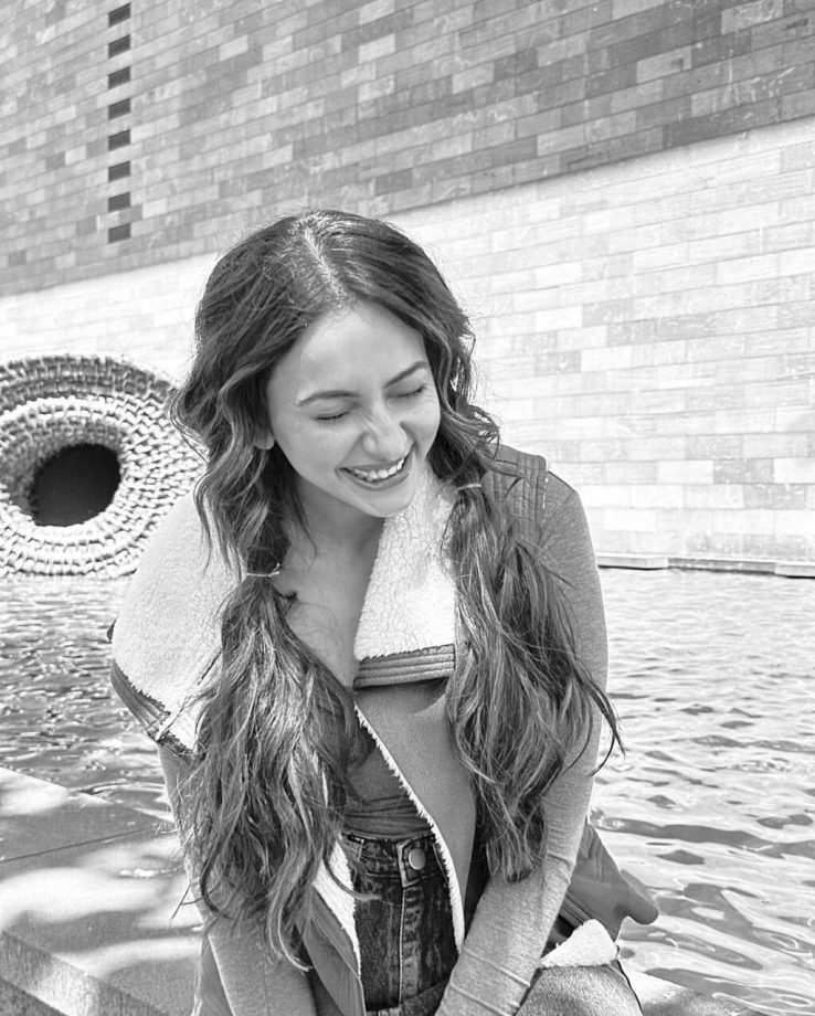 Rakul Preet Singh’s Effortless Monochrome Moment 972194