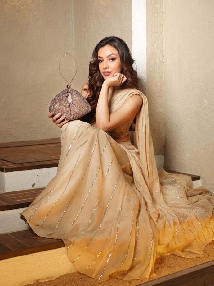 Sahher Bambba Glows in Cream Saree with Silver Detailing 973772