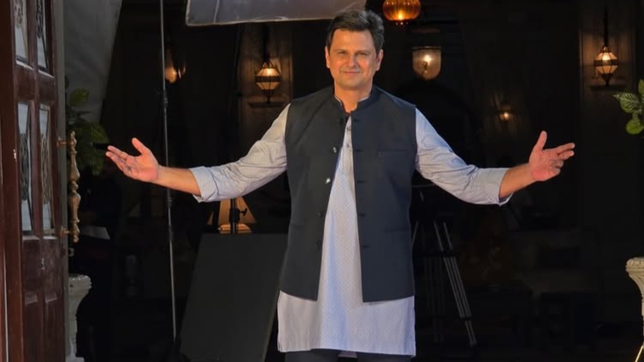 Sandeep Rajora Returns As Madhav Poddar In Yeh Rishta Kya Kehlata Hai, Shares Pics 972551