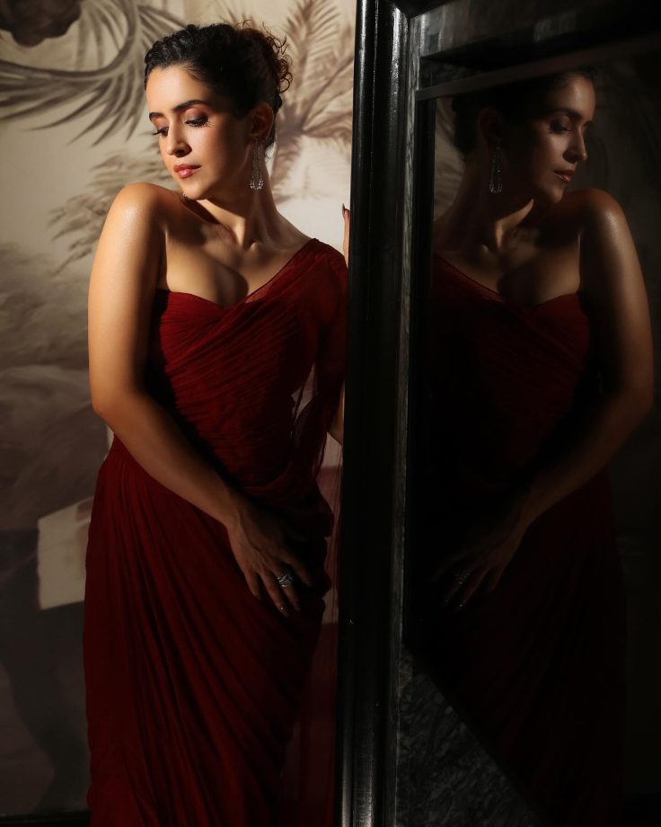 Sanya Malhotra Dazzles in a Perfect Blend of Saree and Glam 973702