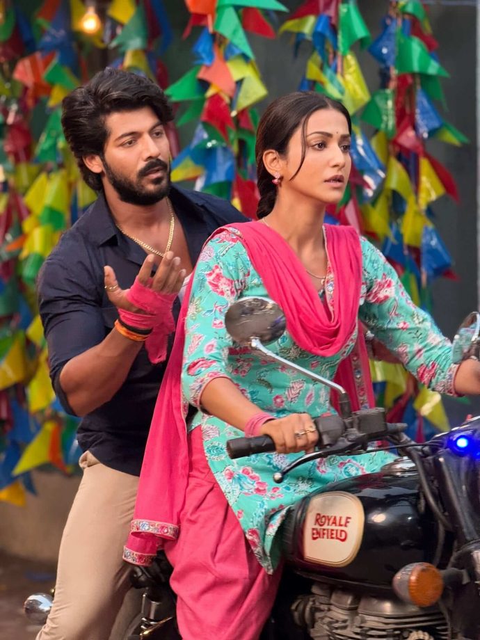 Sheezan Khan Shares Unseen Pics From ‘Ganga Mai Ki Betiyan’, Amandeep Sidhu’s Comment Sparks Buzz 974167