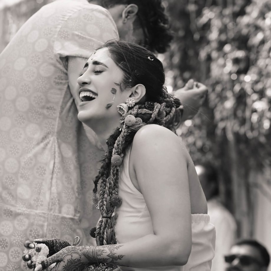 Shivangi Joshi Lights Up Sister's Haldi Ceremony — See Viral Photos & Video 971322