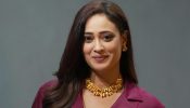 Shweta Tiwari Turns 45, Celebrates With Glam Pool Party & Fun Dance 971302
