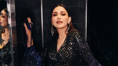 Sonali Bendre Elegantly Glows in Blue Anarkali