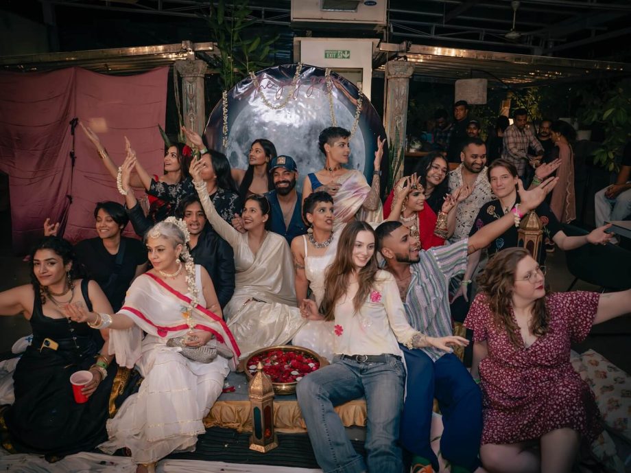 Sriti Jha Reunites With Kaise Mujhe Tum Mil Gaye Star Cast, Enjoys A Special Night 973651