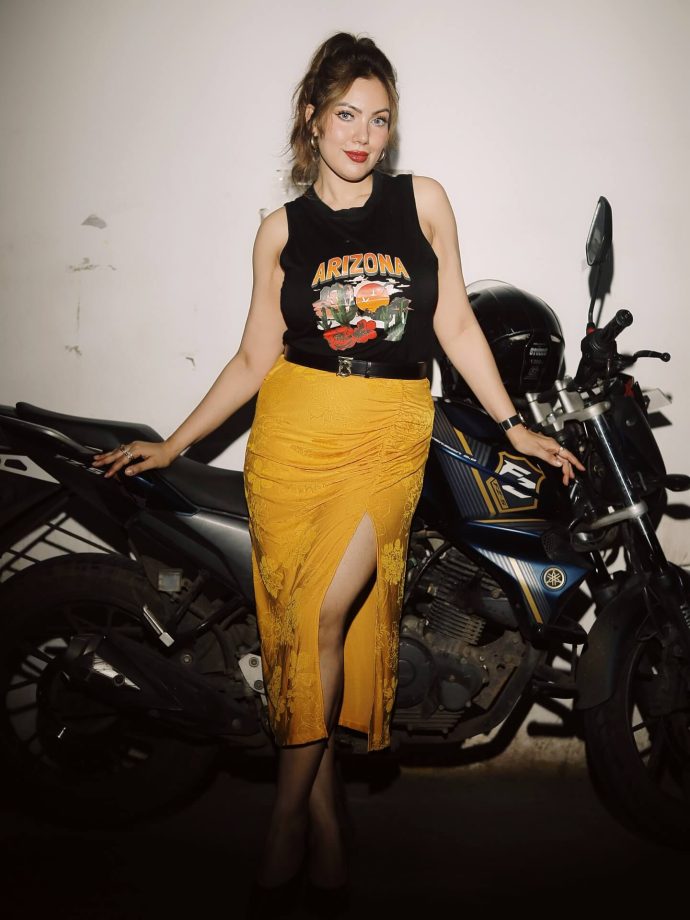 Style Showdown: Munmun Dutta Turns Up the Heat, Rubina Dilaik Radiates Desi Glow! 971561