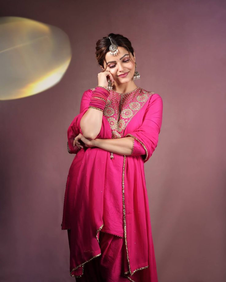 Style Showdown: Munmun Dutta Turns Up the Heat, Rubina Dilaik Radiates Desi Glow! 971569