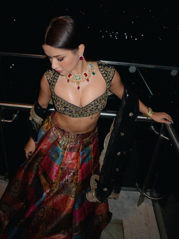 Tejasswi Prakash Or Avneet Kaur - Who Is The Glamorous Diva In Lehenga? 973463