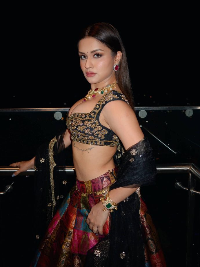 Tejasswi Prakash Or Avneet Kaur - Who Is The Glamorous Diva In Lehenga? 973465