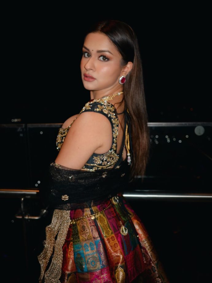 Tejasswi Prakash Or Avneet Kaur - Who Is The Glamorous Diva In Lehenga? 973468