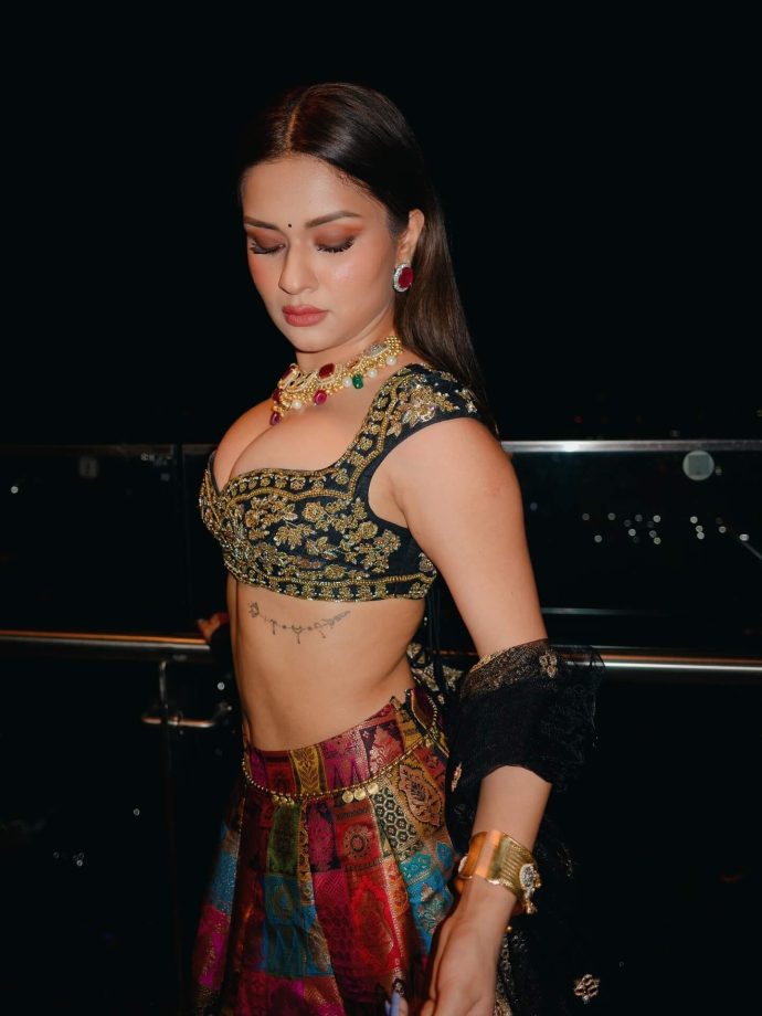 Tejasswi Prakash Or Avneet Kaur - Who Is The Glamorous Diva In Lehenga? 973469