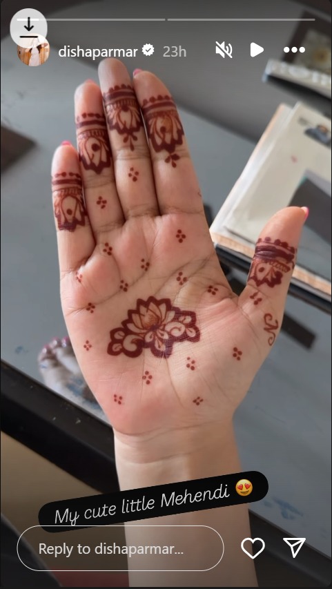 TV Celebs Shine in Festive Spirit: Hina Khan, Disha Parmar, Kamya Punjabi & Others Celebrate Karwa Chauth 2025 971843