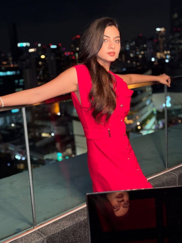 Yeh Rishta Kya Kehlata Hai's Garvita Sadhwani Looks Chili Hot In Red Dress, See Vacation Pics 973893